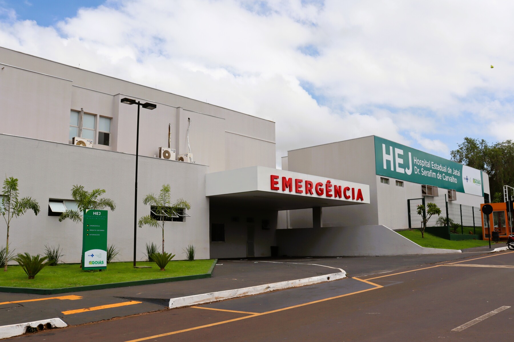 HOSPITAL ESTADUAL DE JATAÍ DR. SERAFIM DE CARVALHO (HEJ)  (7).JPG